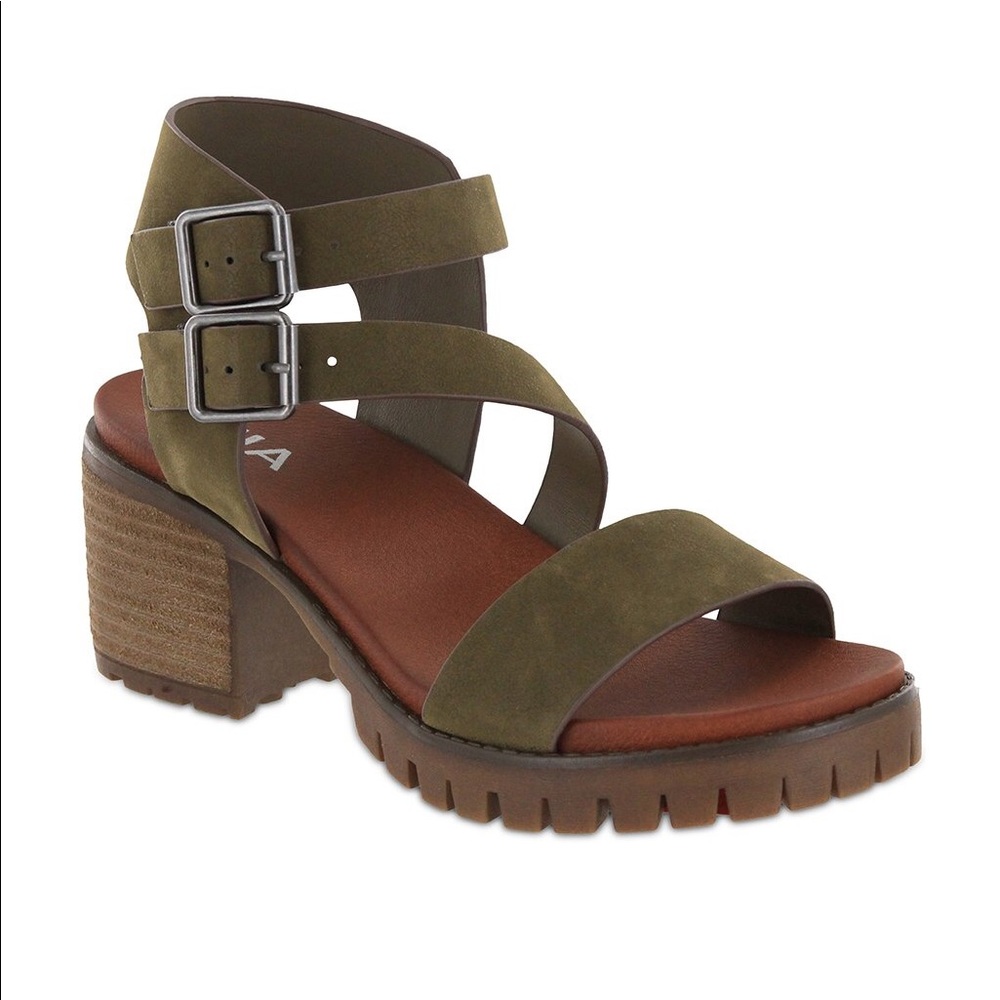 MIA Green Heeled Sandals NWT